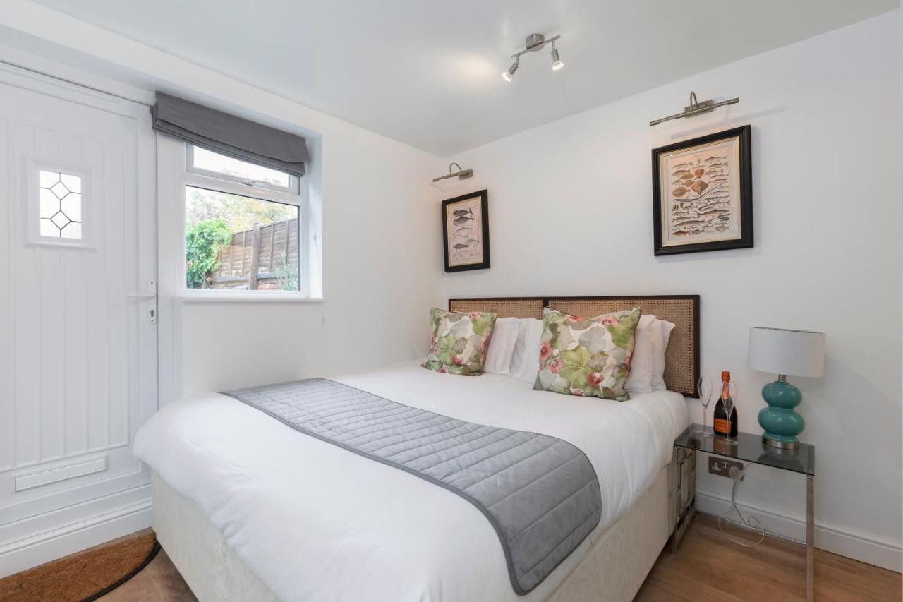 Modern Self Contained Studio Home Cheltenham Exterior foto